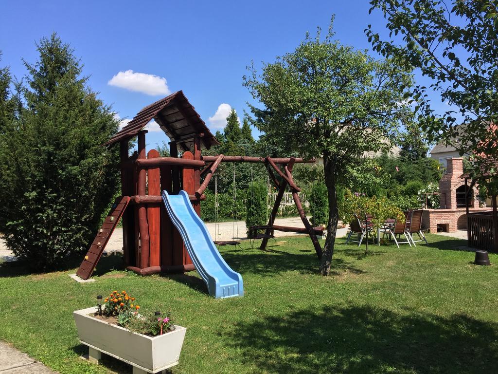 Tóth Vendégház Buk Exterior foto